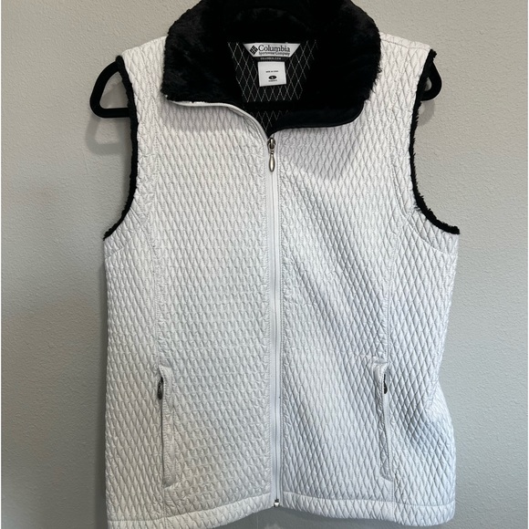 Columbia  White Vest - Picture 7 of 12